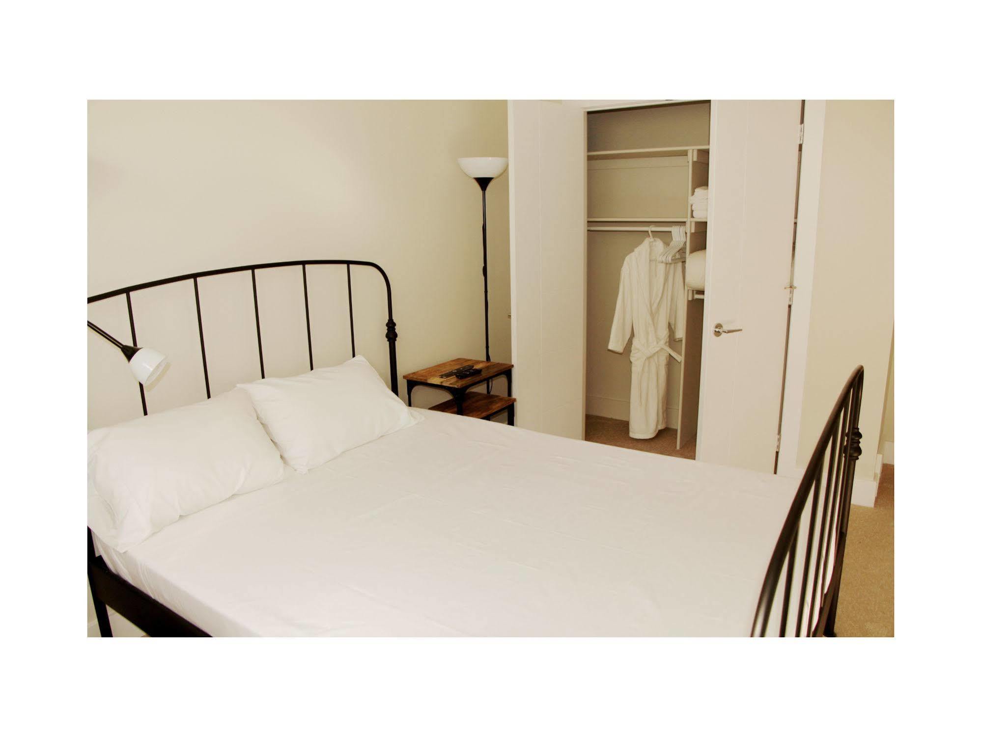 Ritchie B&B Edmonton Buitenkant foto