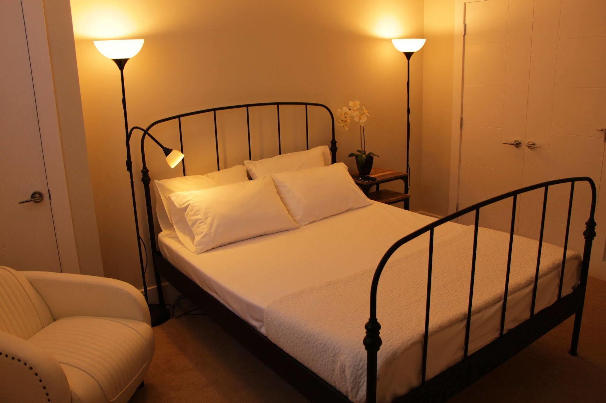 Ritchie B&B Edmonton Buitenkant foto