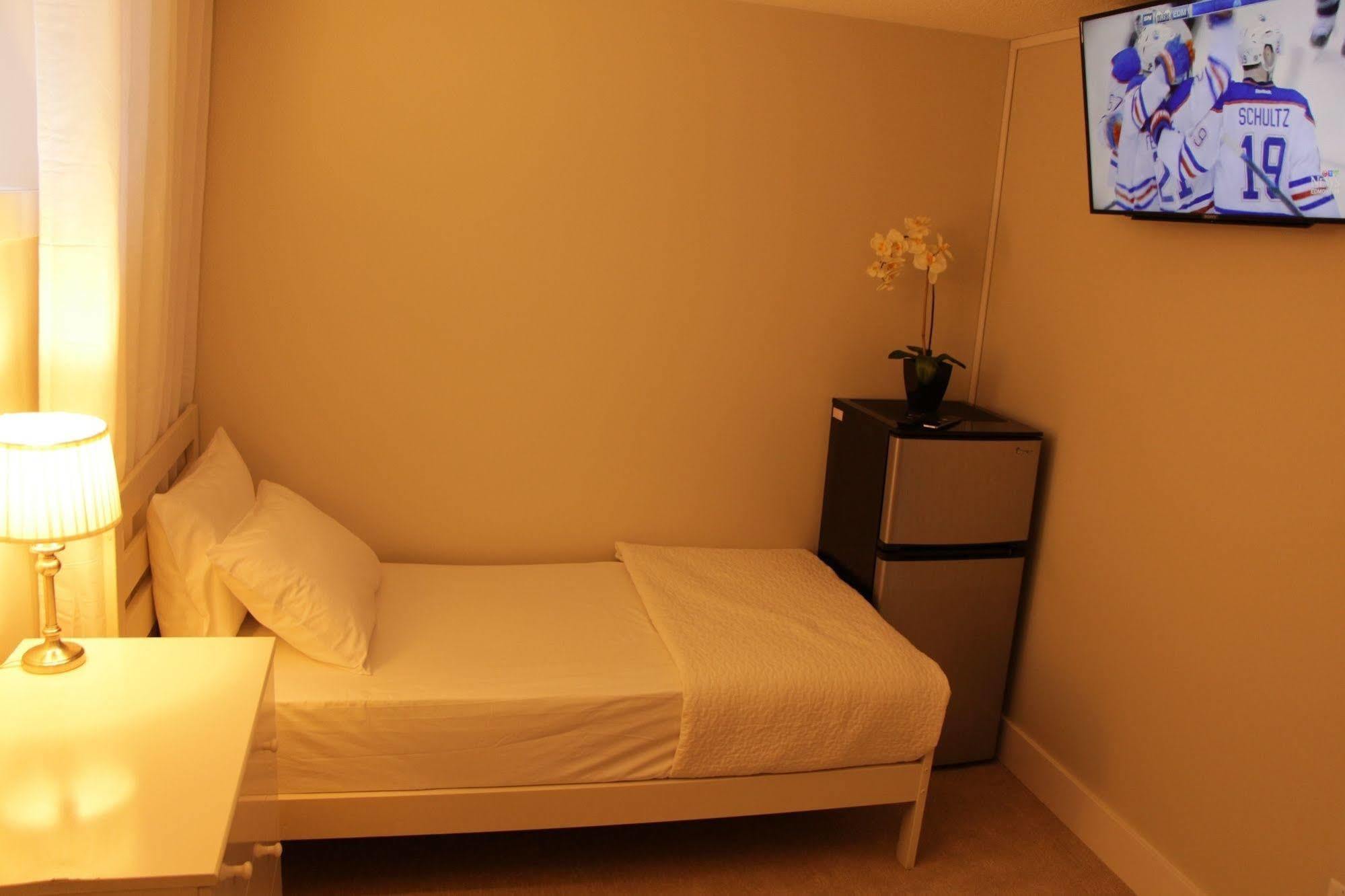 Ritchie B&B Edmonton Buitenkant foto