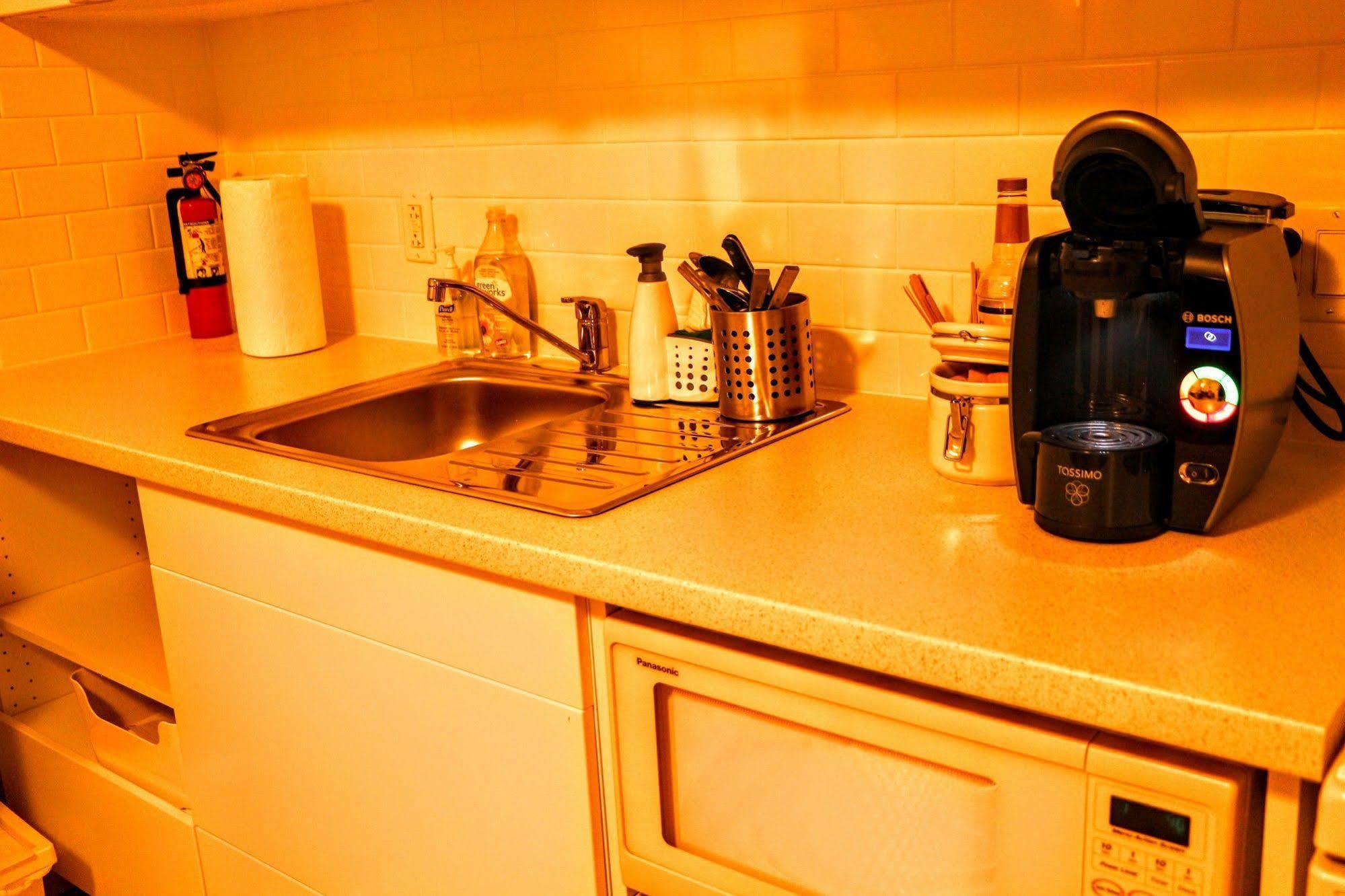 Ritchie B&B Edmonton Buitenkant foto